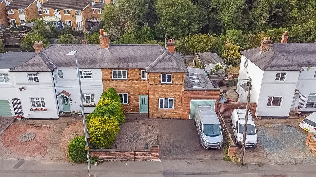 Semi Detached House in Leicester