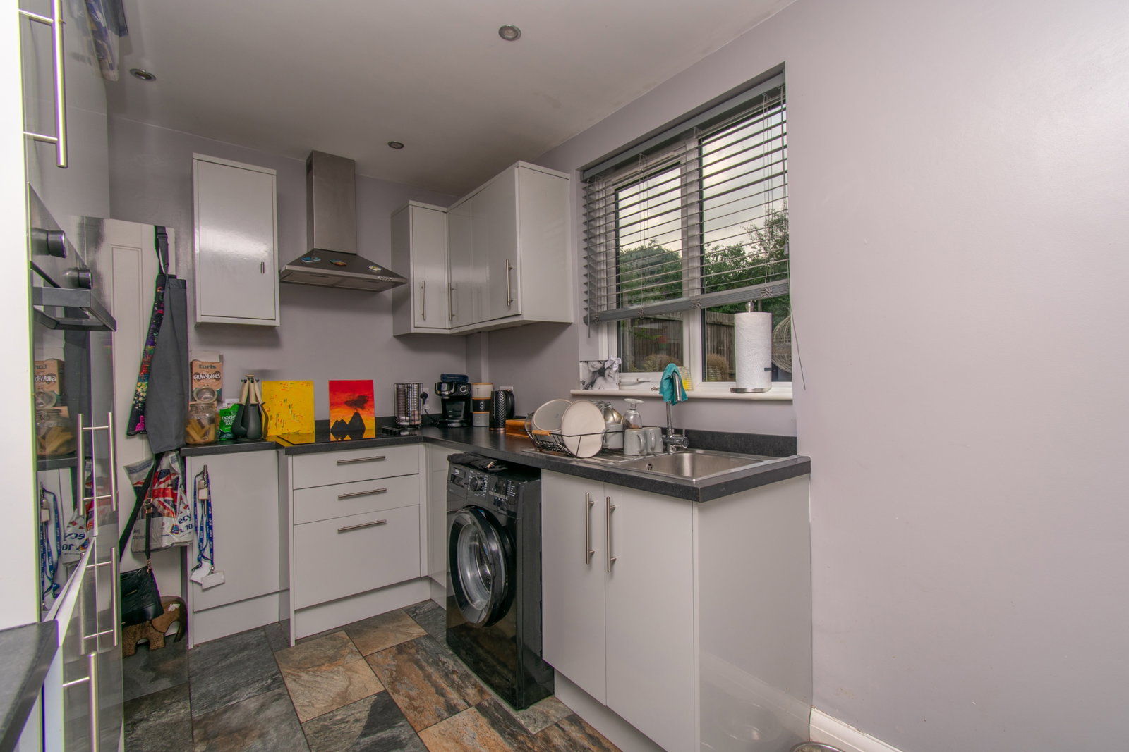 Semi Detached House for sale in Leicester, Little Glen Road, Glen Parva, Leicester, LE2 9TR