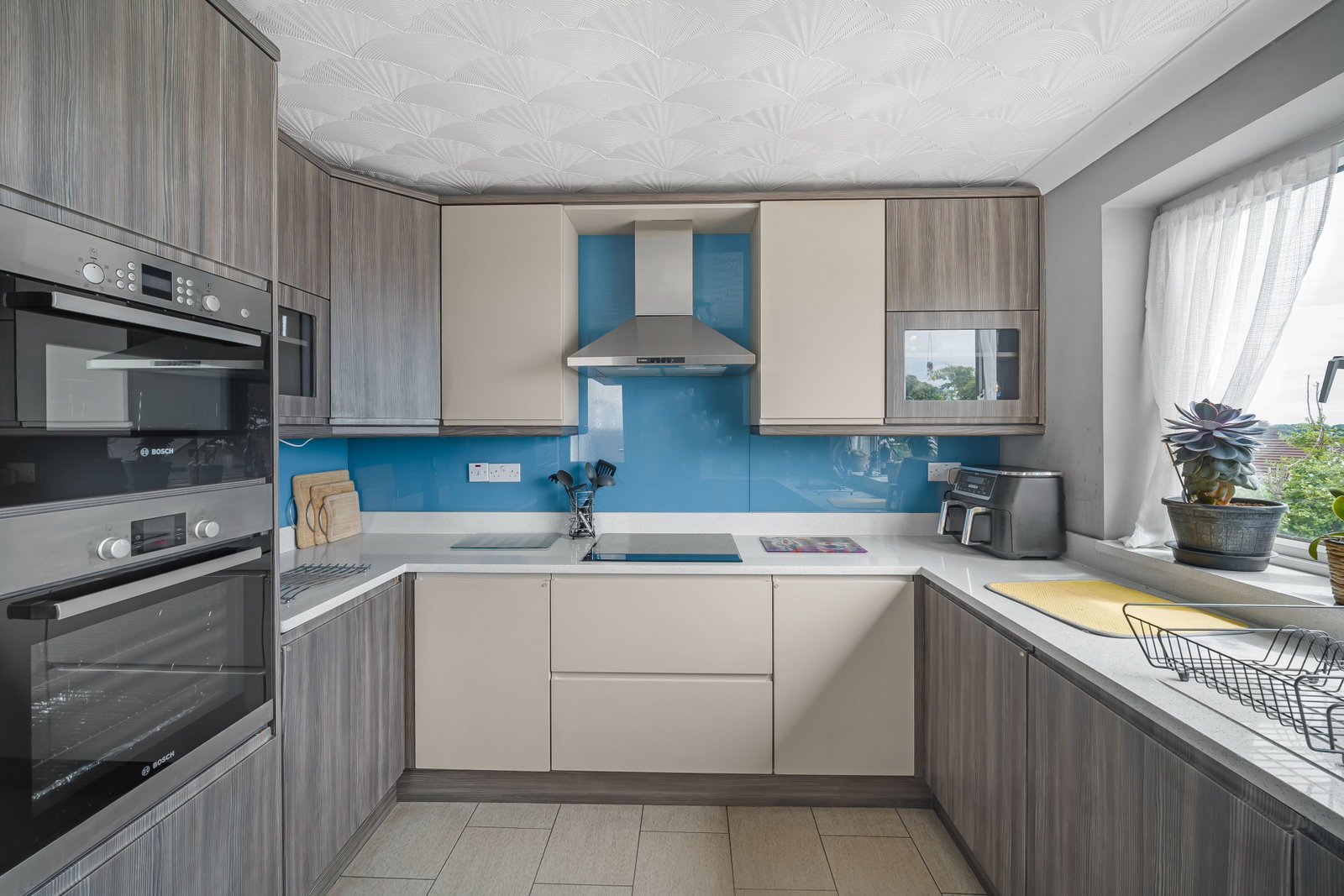 Semi Detached House in Pontyclun