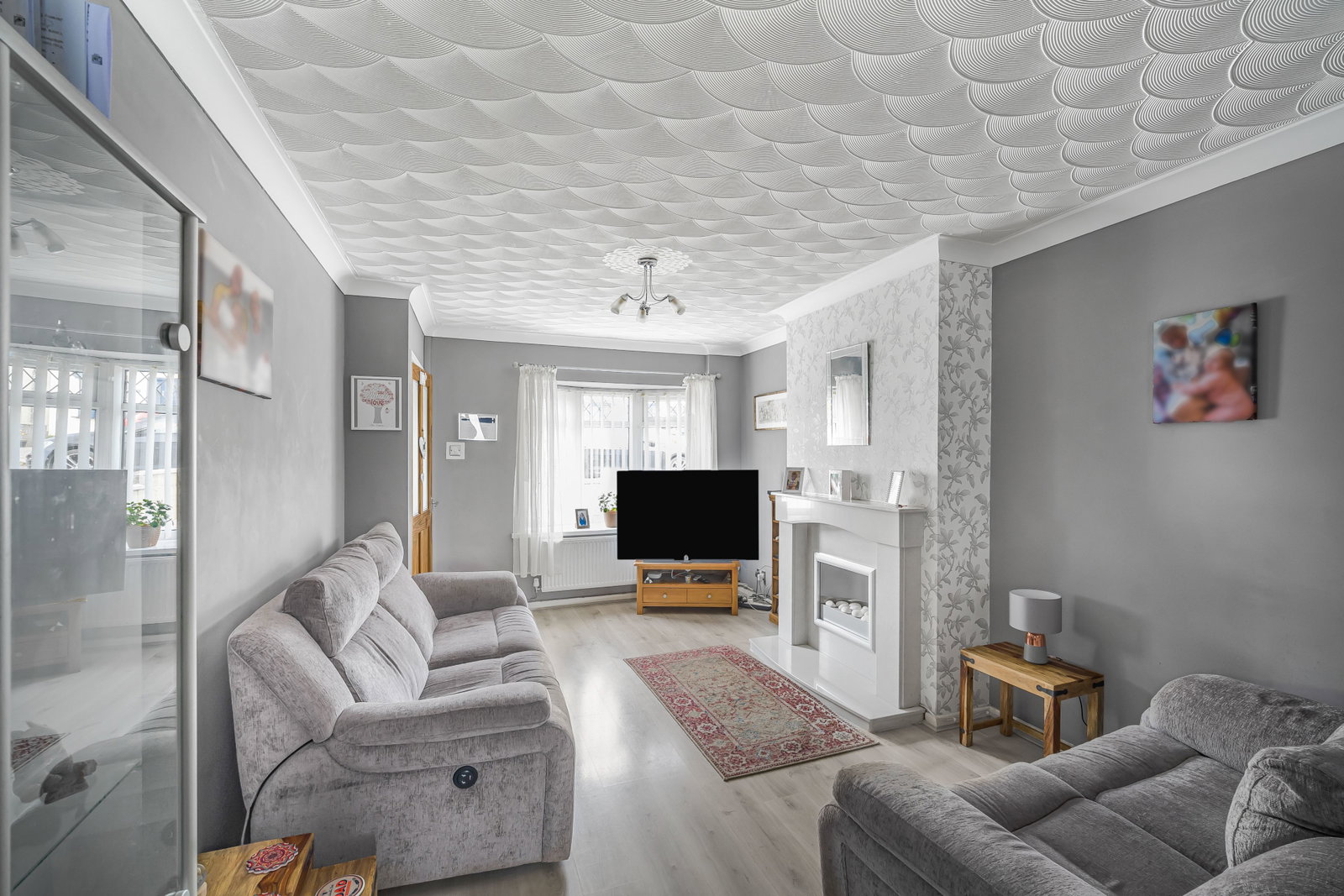 Semi Detached House in Pontyclun