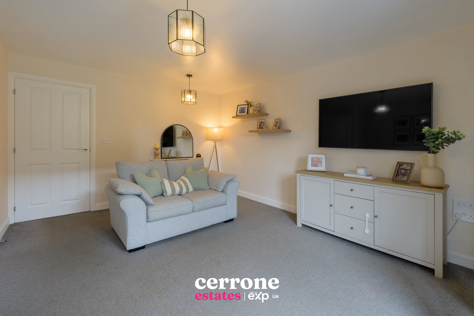 Semi Detached House in Bromsgrove