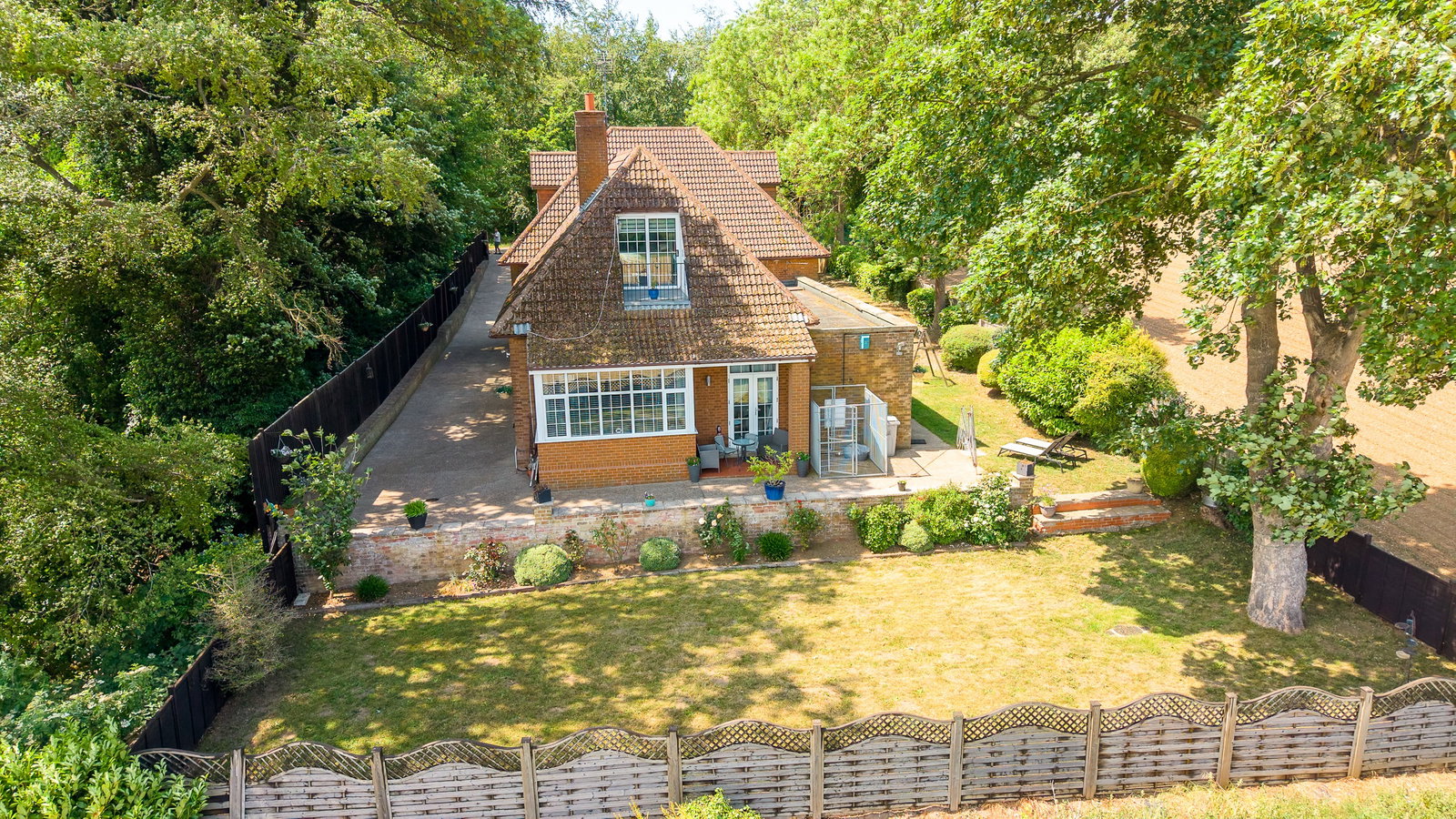 Detached House for sale in Grantham, The Chase, Stoke Rochford near Grantham, 3141 m²