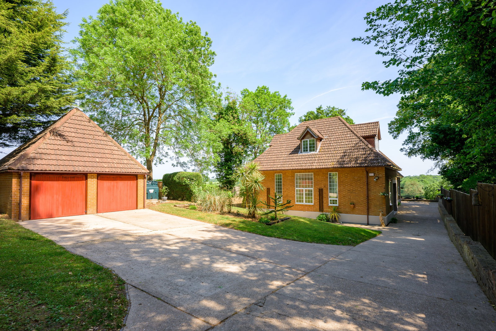 Detached House for sale in Grantham, The Chase, Stoke Rochford near Grantham, 3141 m²