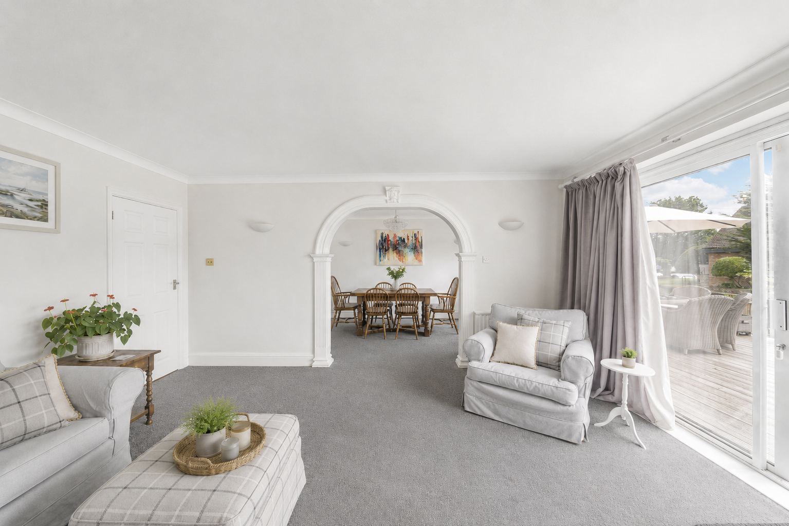 Detached House in Staines-upon-thames