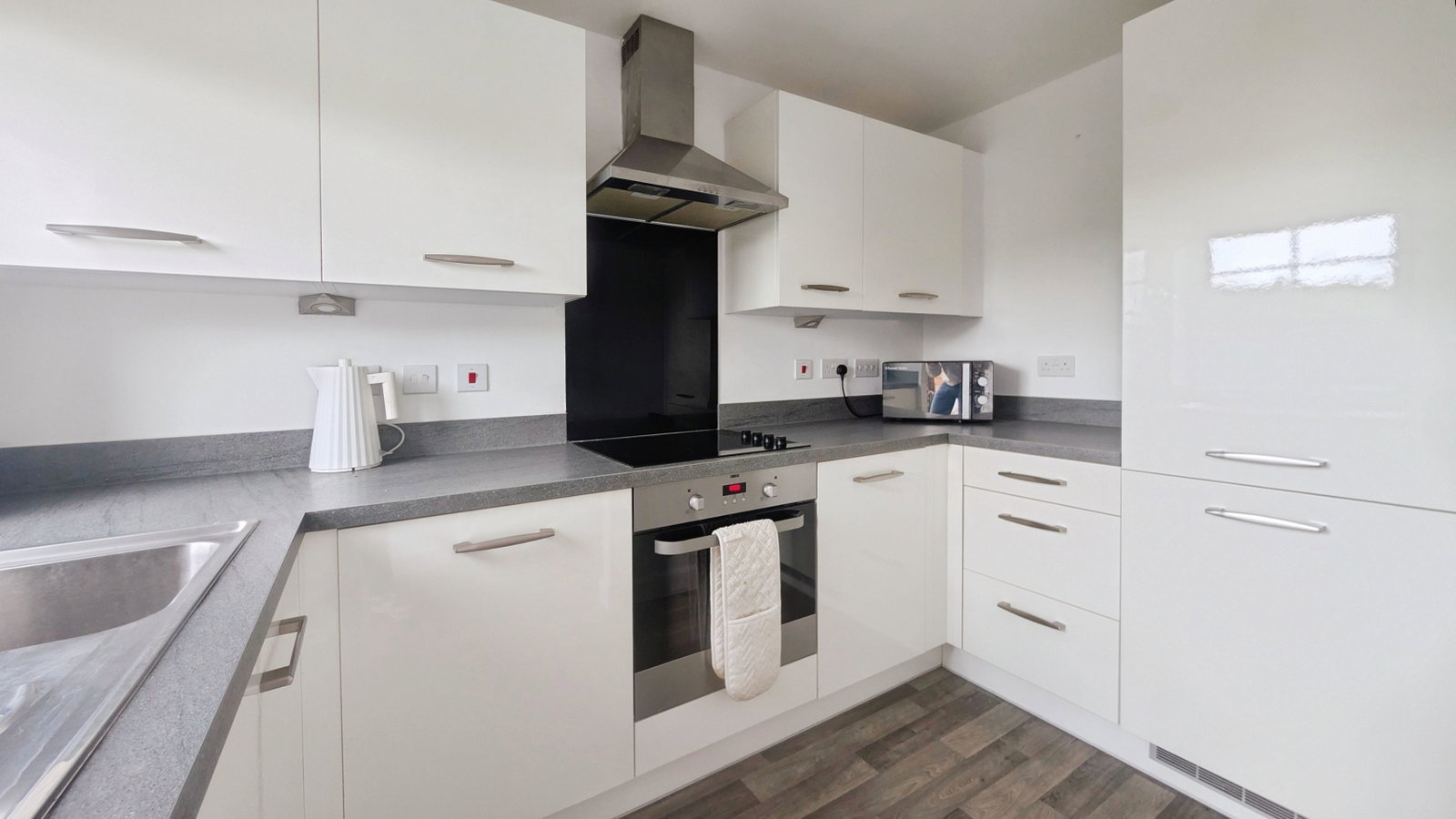 Semi Detached House in Neath