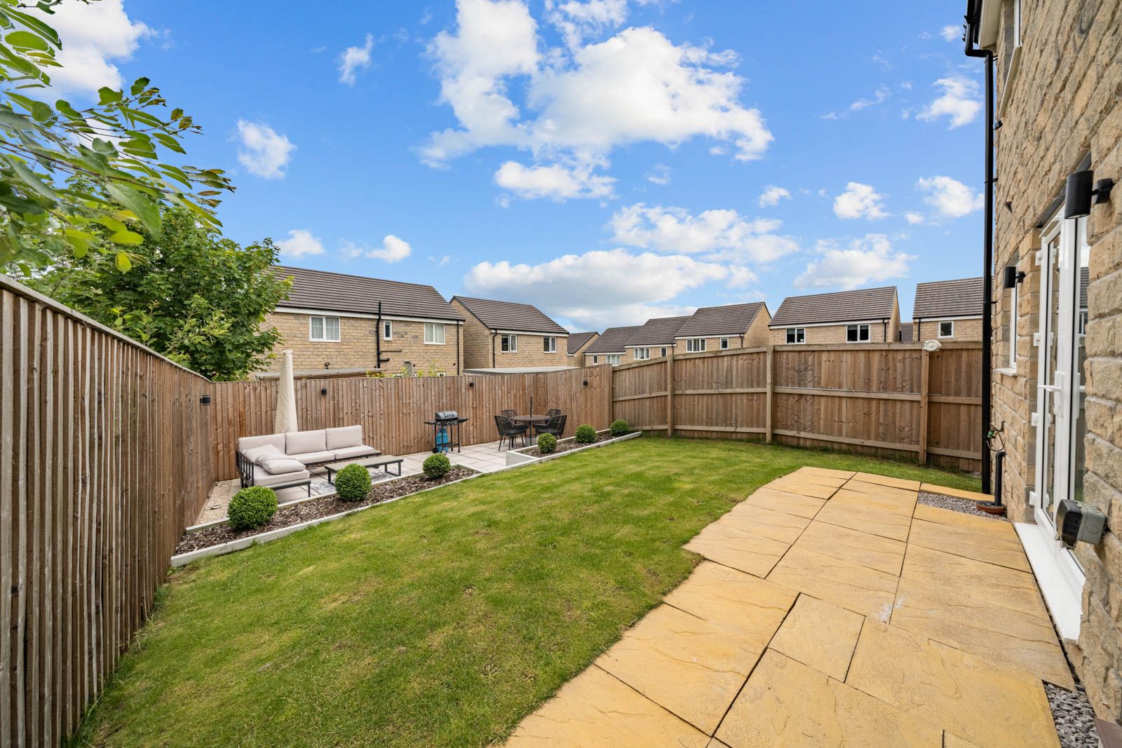 Detached House in Huddersfield