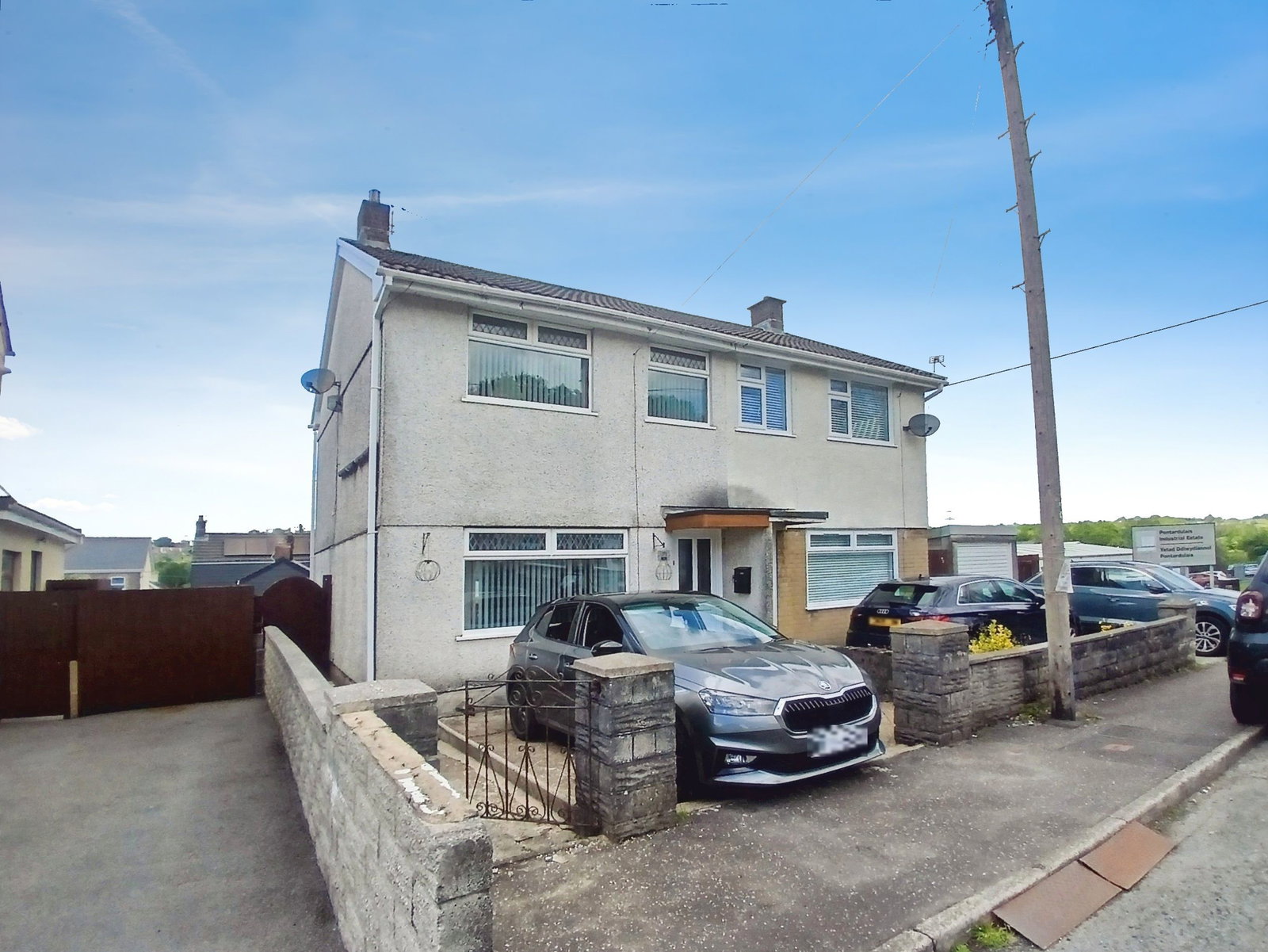 Semi Detached House in Swansea