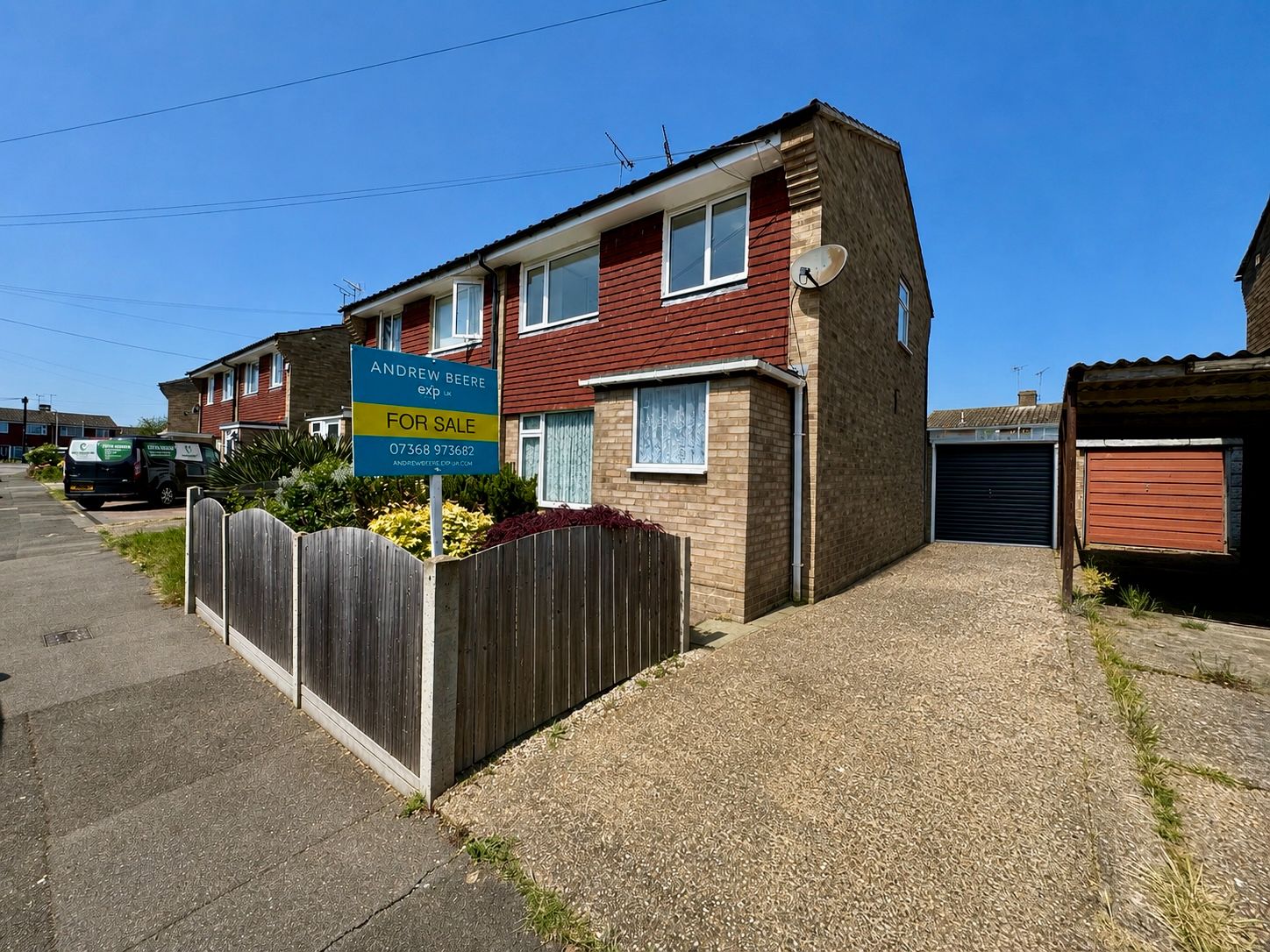 Semi Detached House in Ashford