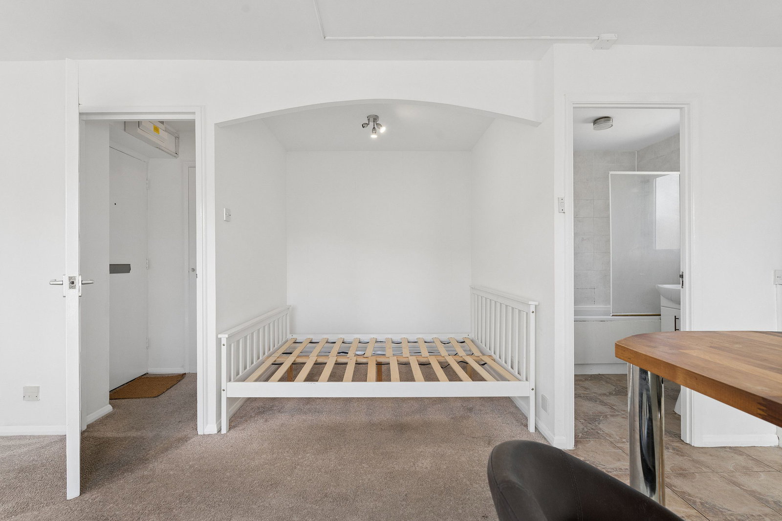 Studio for sale in London, Verona Ct, Myers Lane, New Cross, SE14