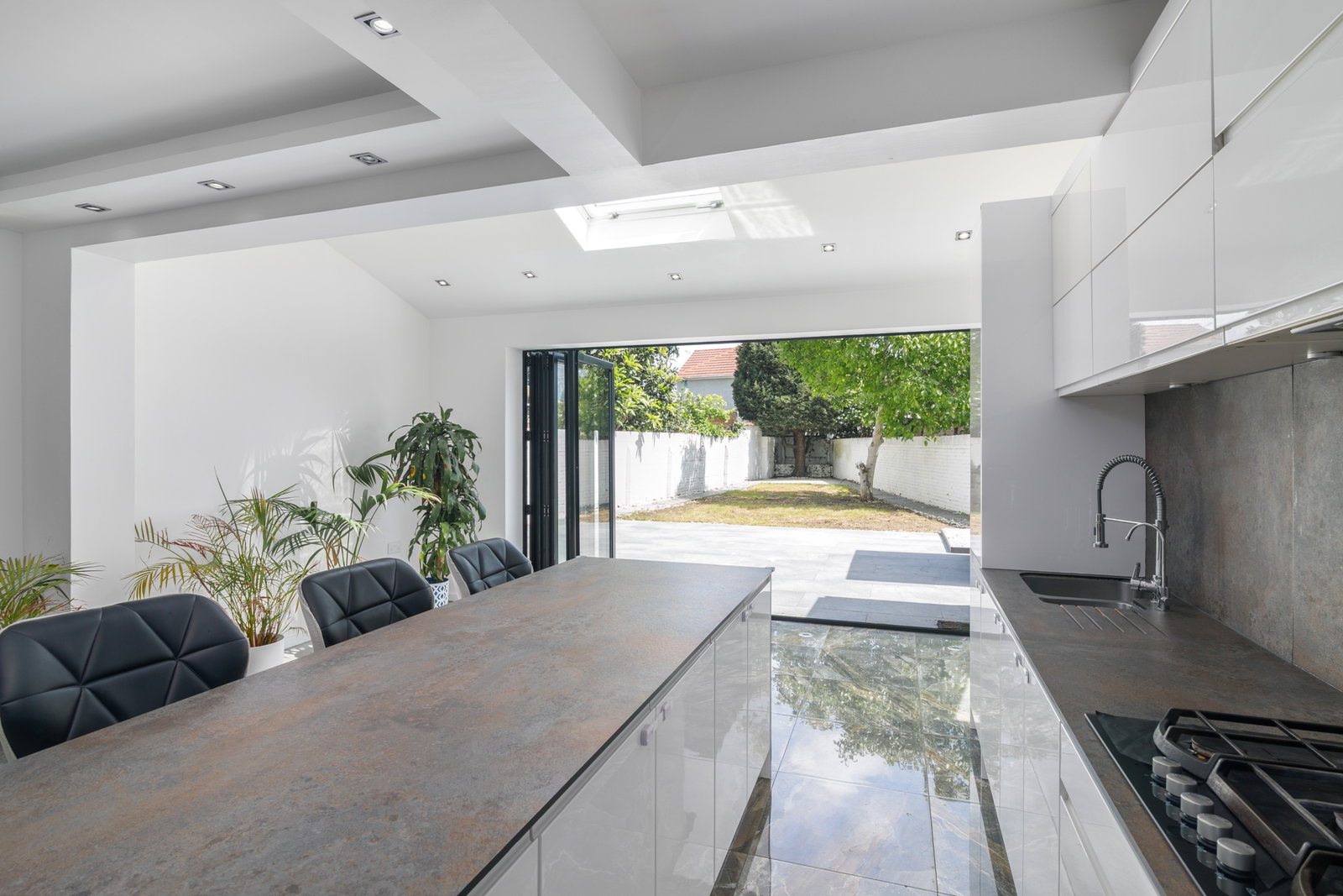 Detached House in Feltham