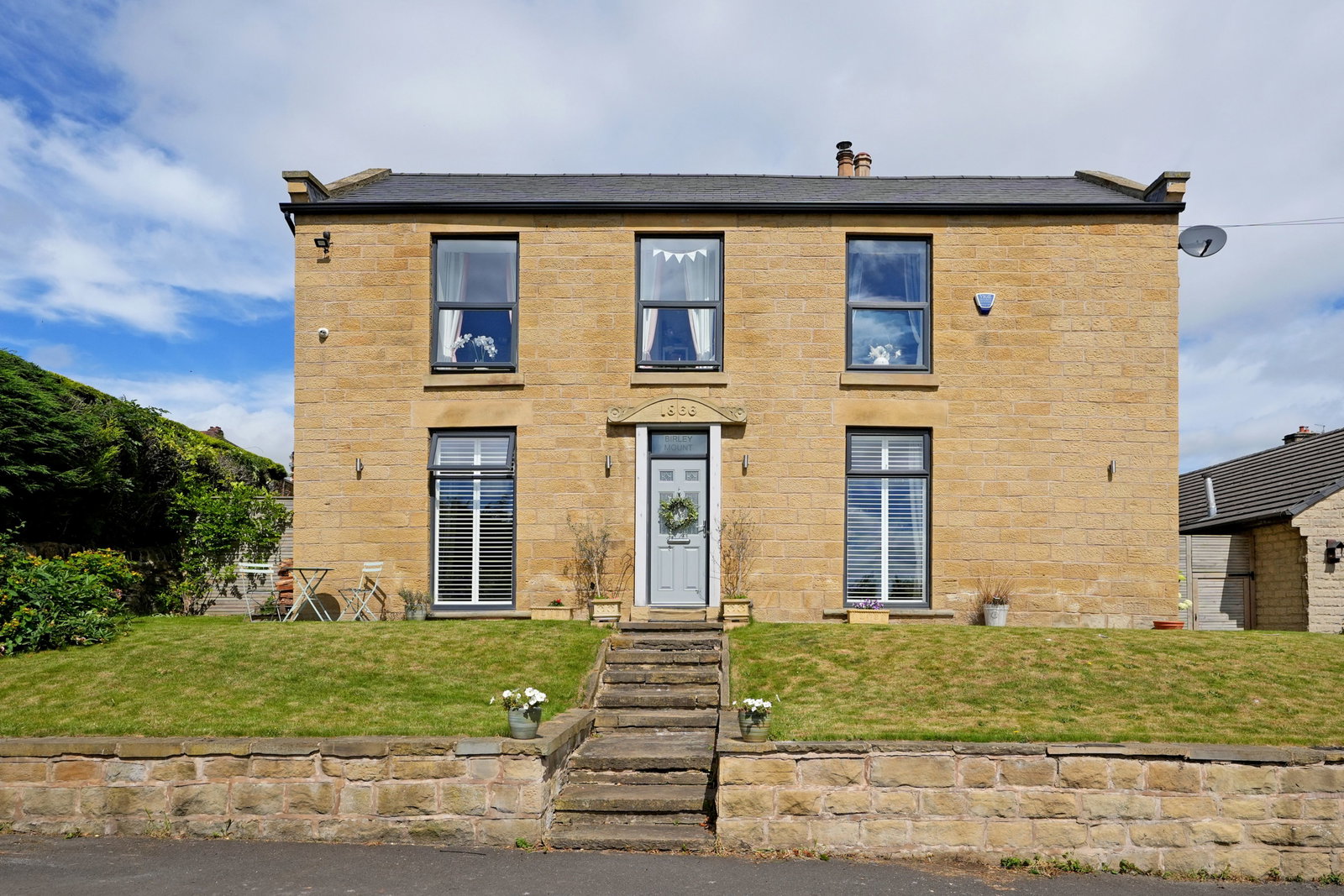 Detached House in Sheffield