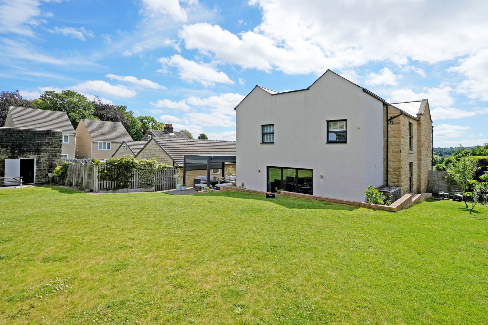 Detached House in Sheffield