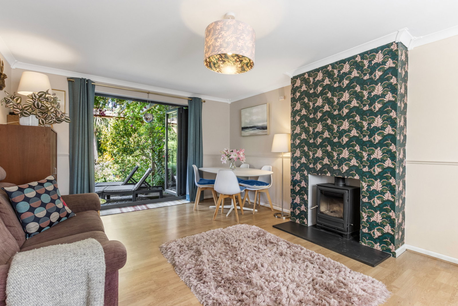 End Of Terrace House for sale in London, Moat Crescent, London N3