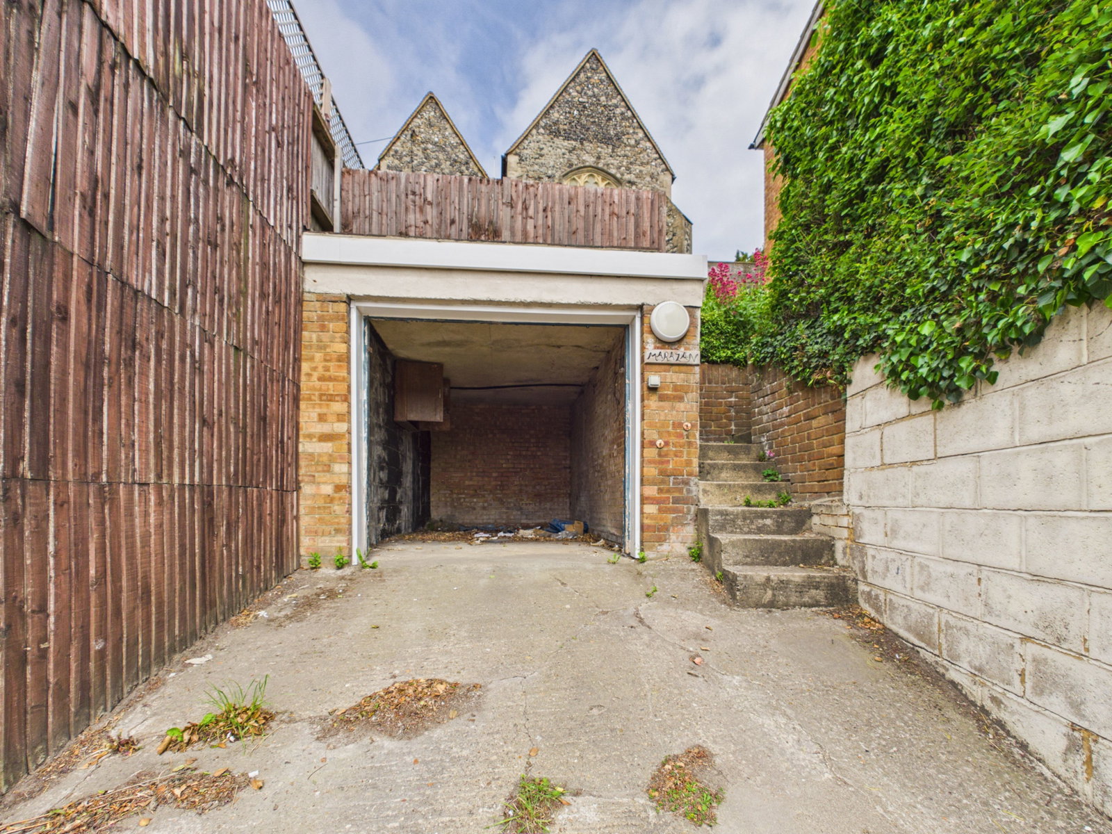 Detached House for sale in Rochester, Rochester Road, Cuxton, Rochester, ME2