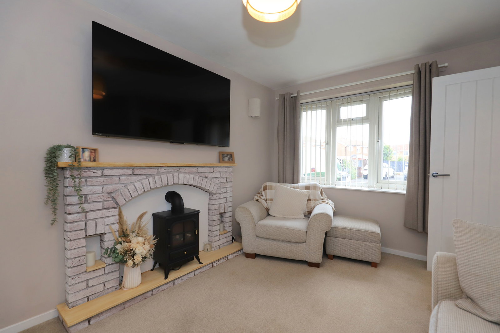 Semi Detached House in Willenhall