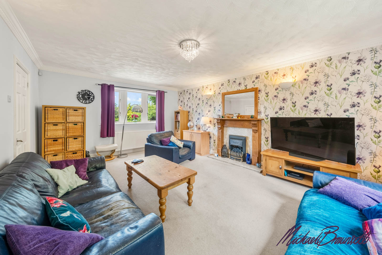 Detached House in Bradford