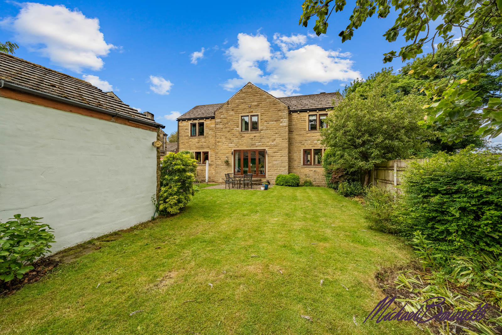 Detached House in Bradford