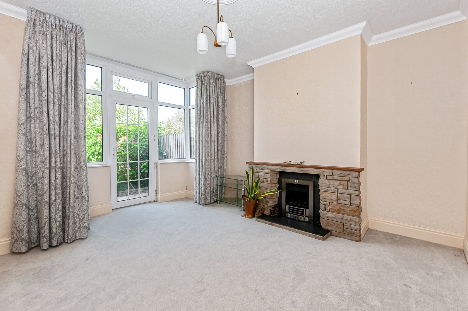 Semi Detached House in Hull