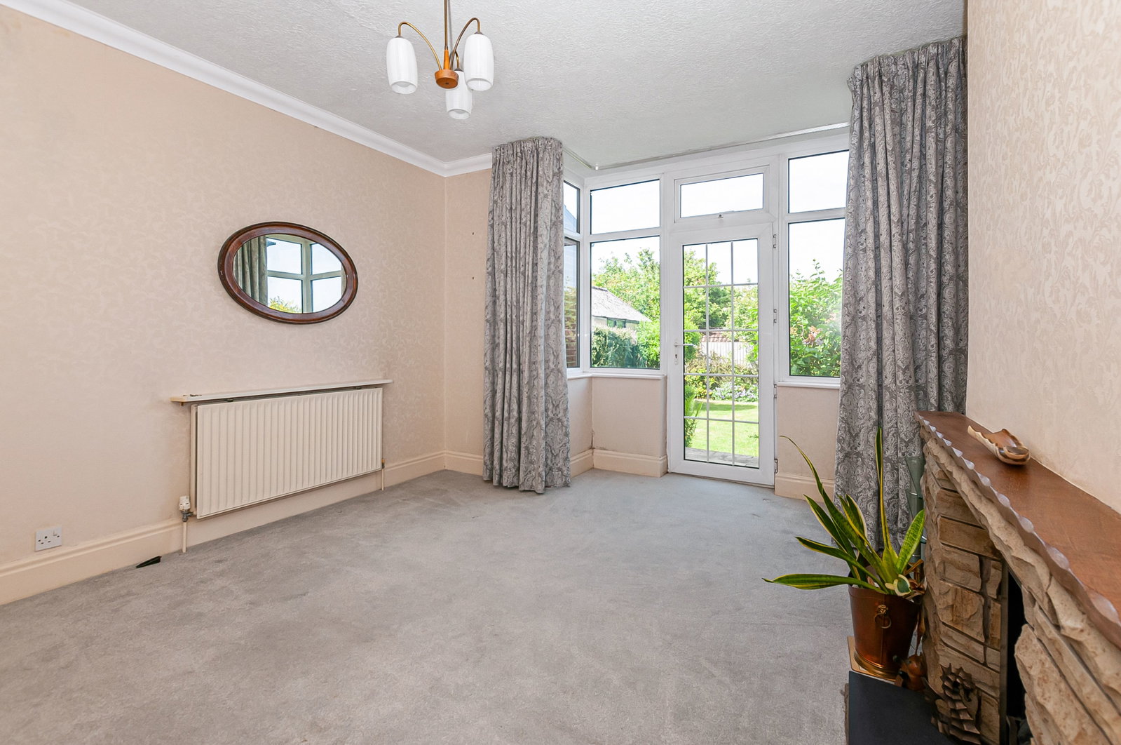 Semi Detached House in Hull