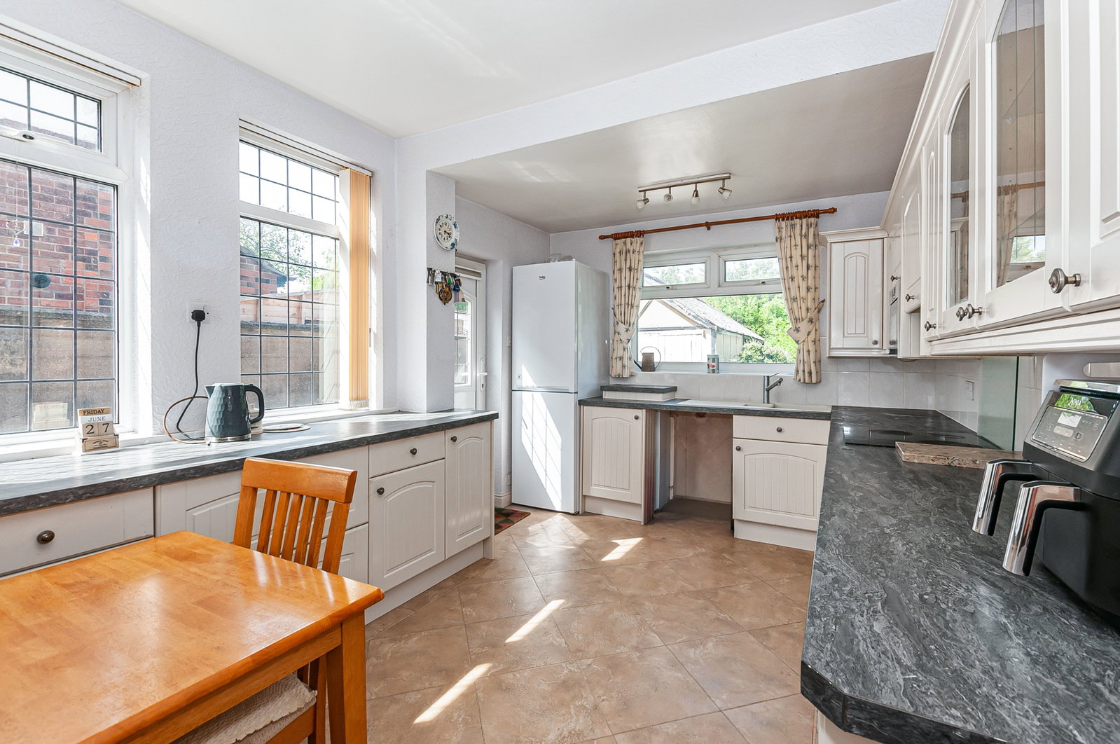 Semi Detached House in Hull