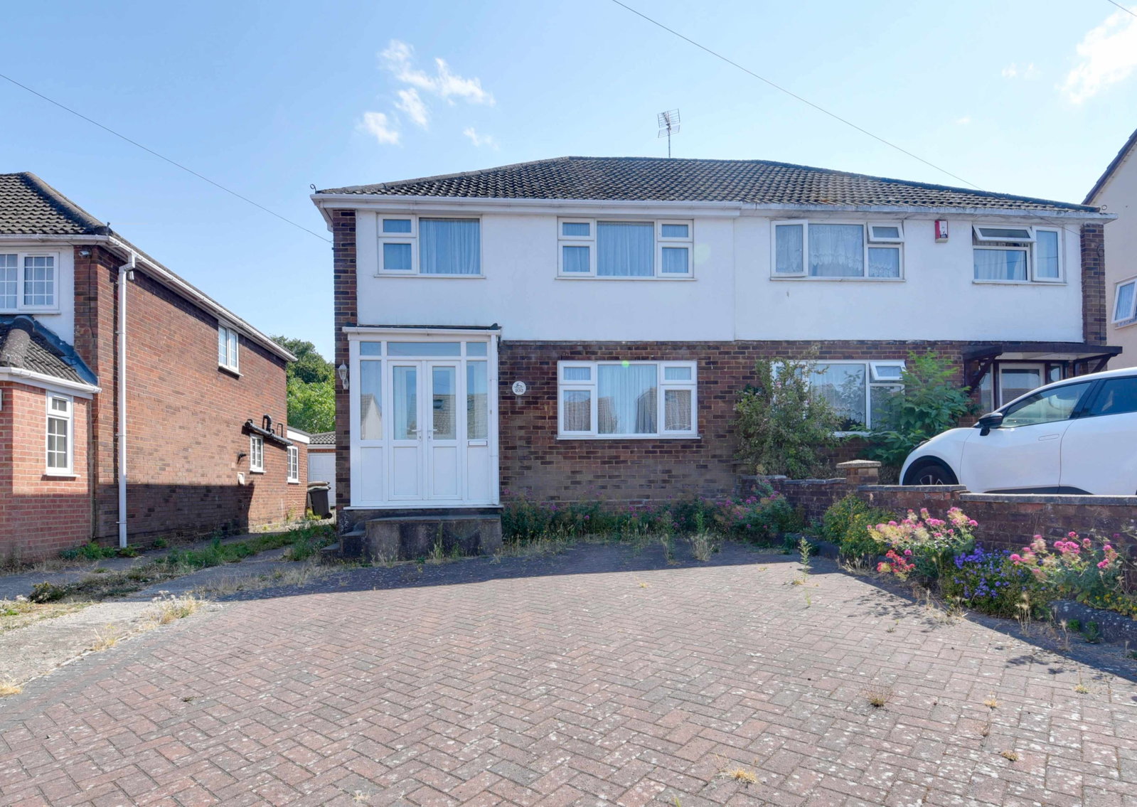 Semi Detached House in Luton