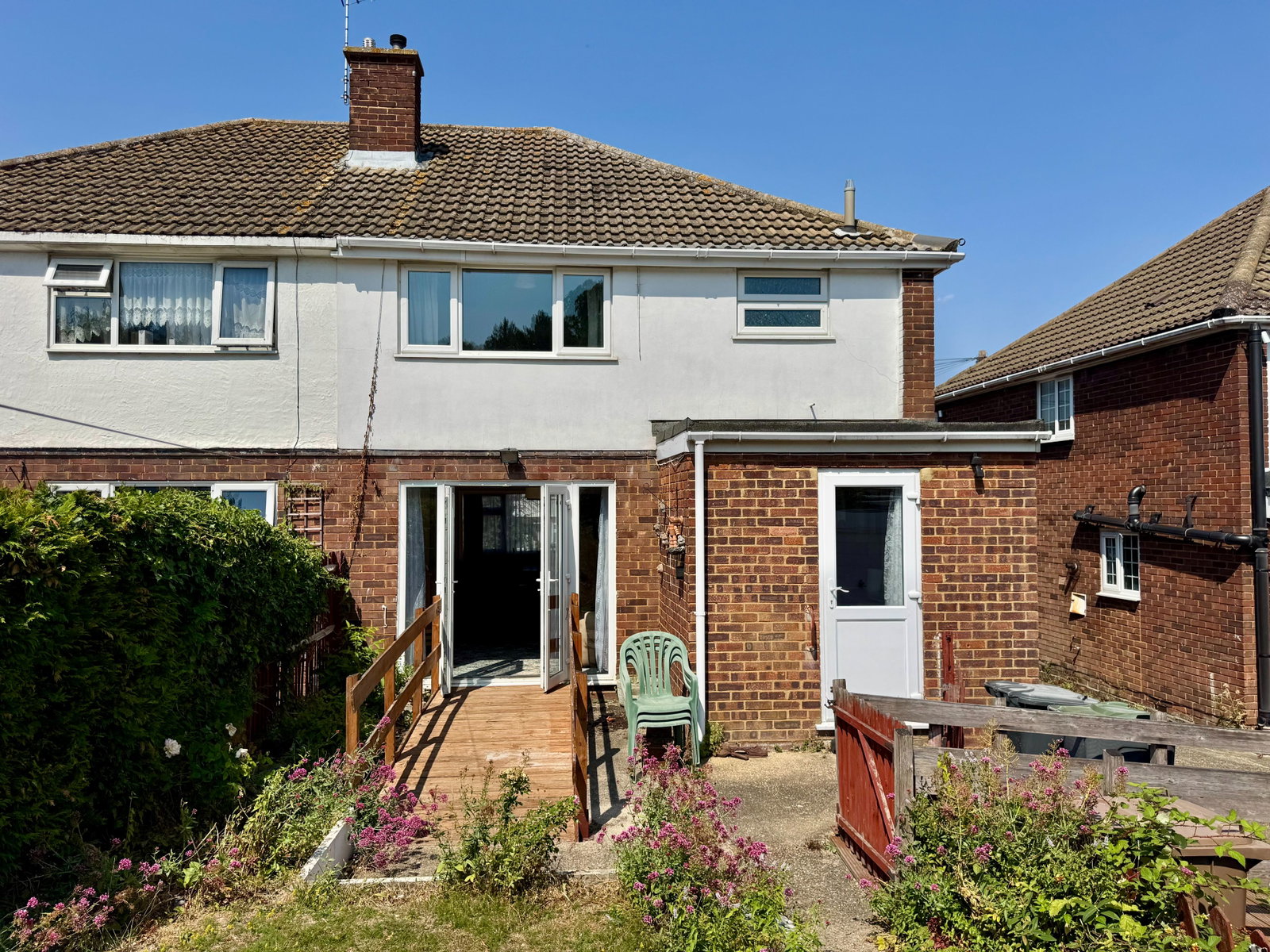 Semi Detached House in Luton