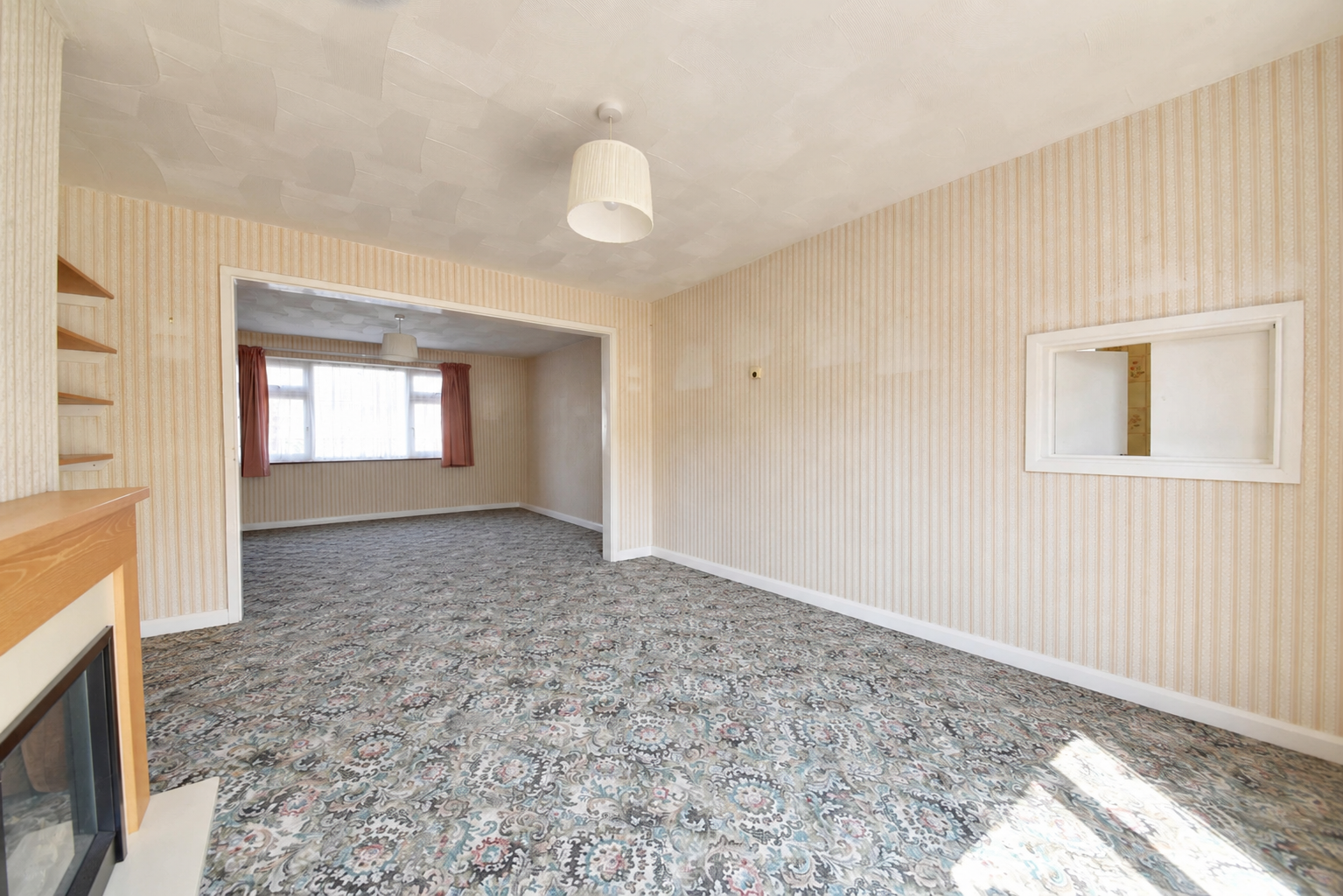 Semi Detached House in Luton