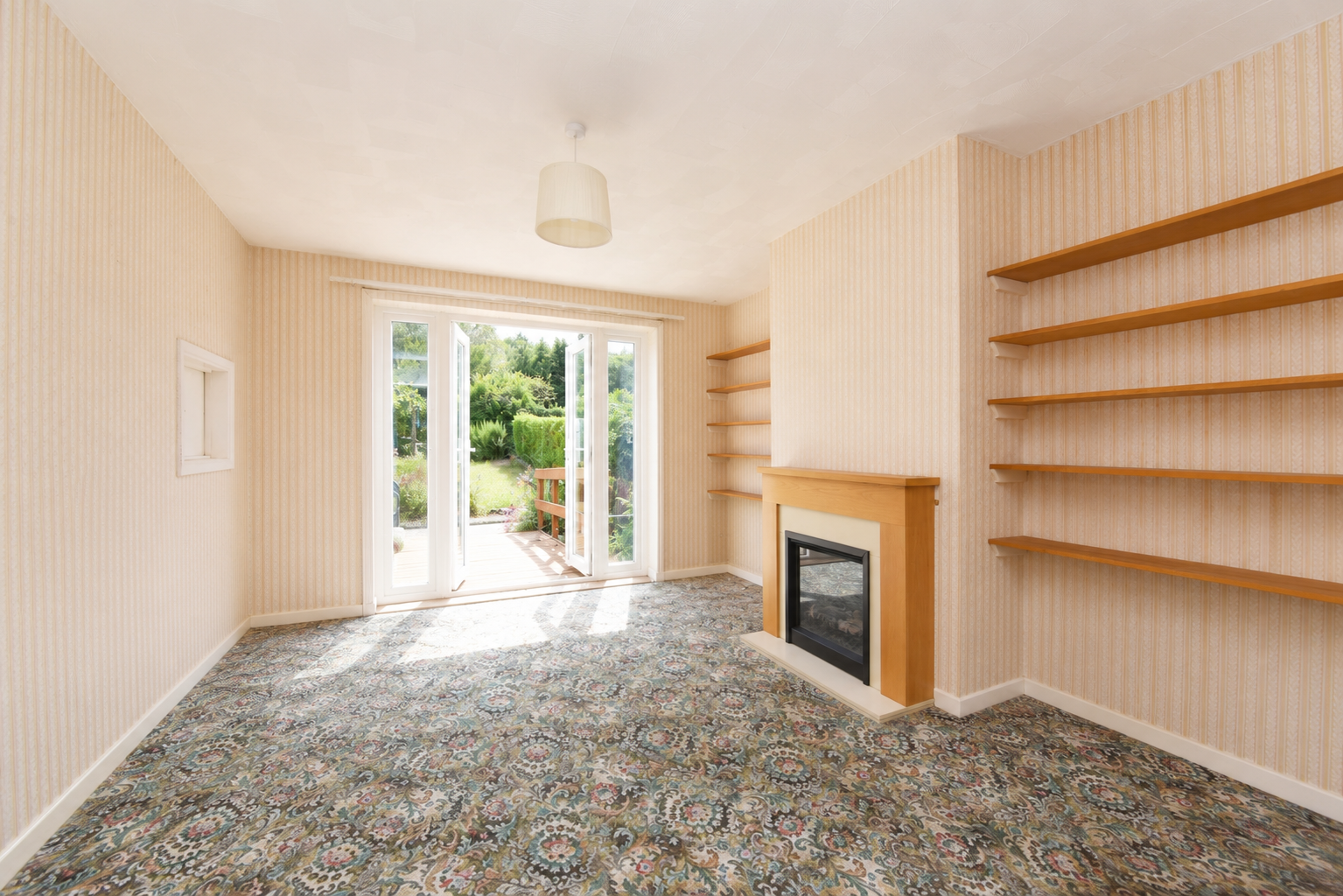 Semi Detached House in Luton