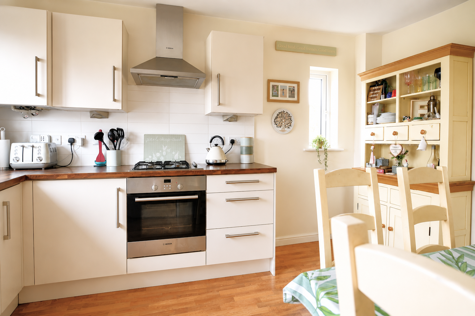 Semi Detached House in Gloucester