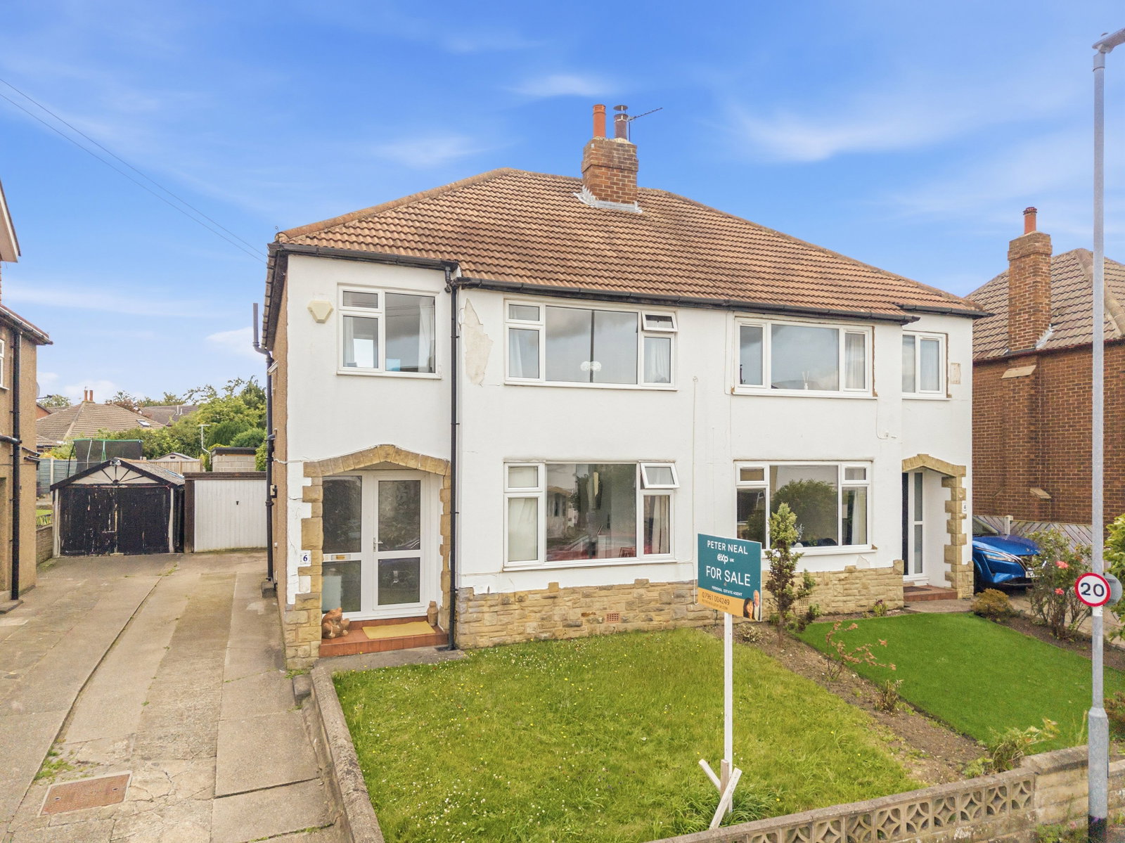 Semi Detached House in Leeds
