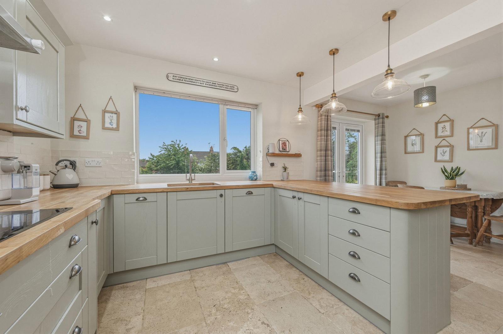Semi Detached House in Leeds