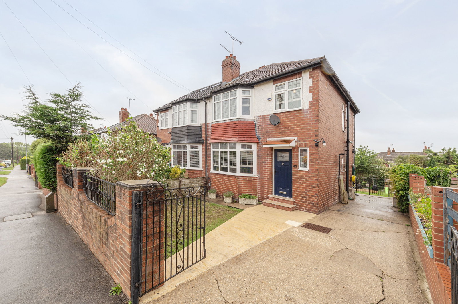 Semi Detached House in Leeds
