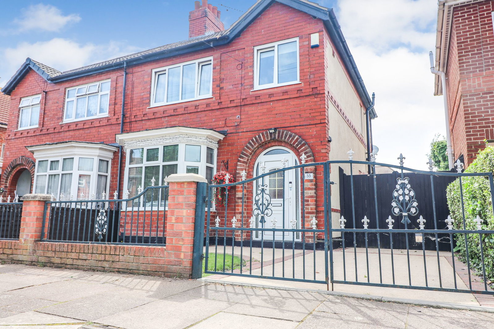 Semi Detached House in Grimsby