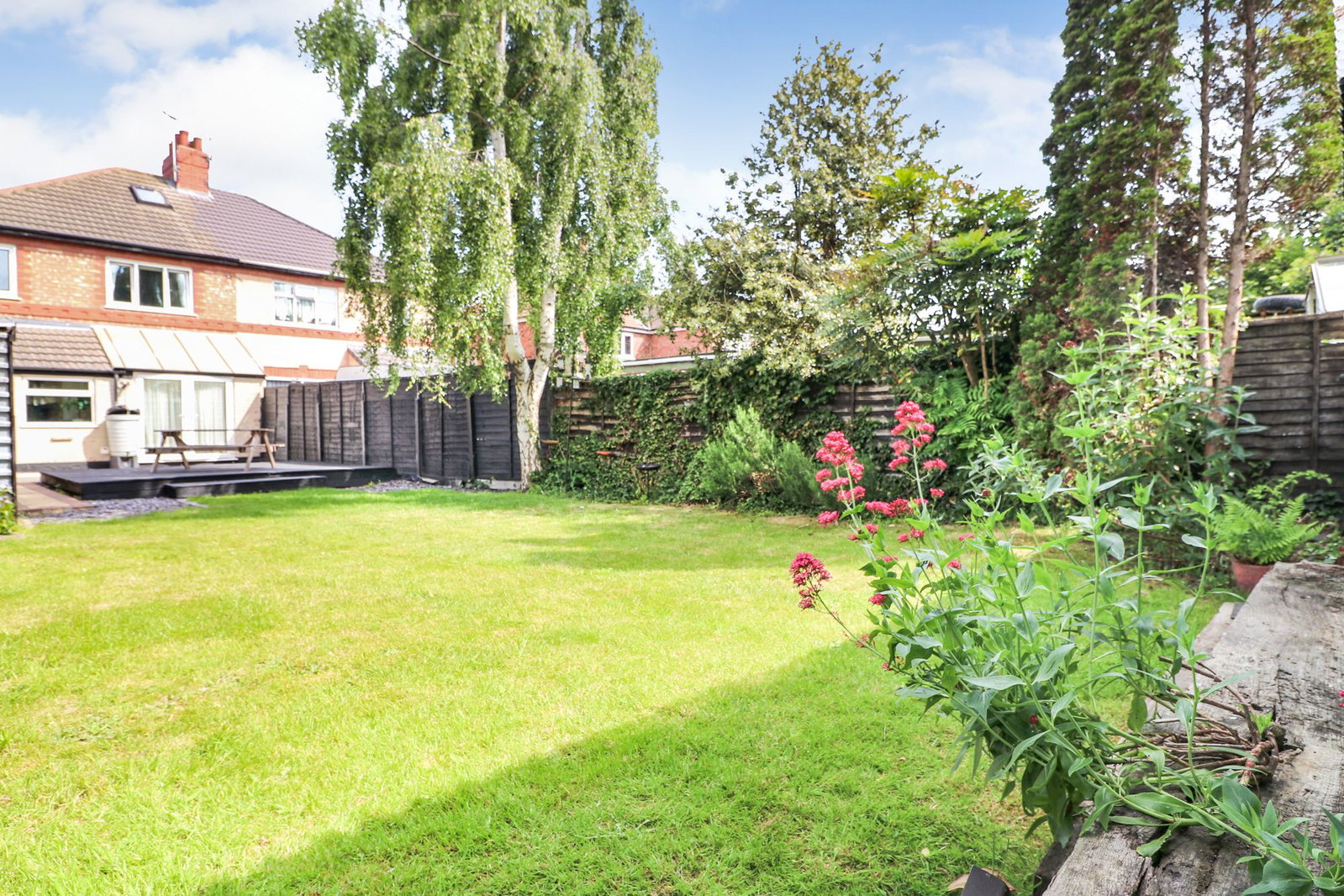 Semi Detached House in Grimsby