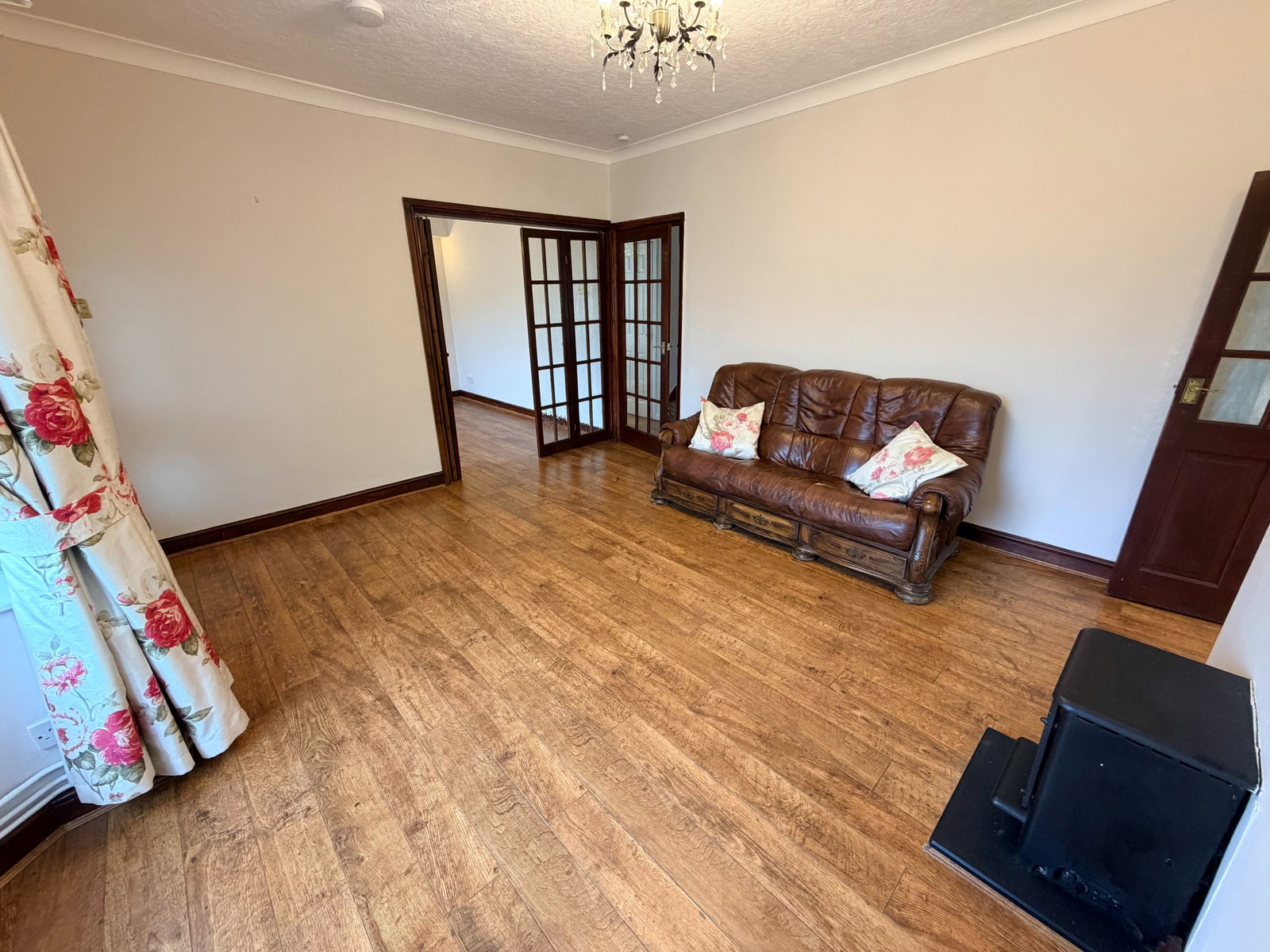 Bungalow in Cwmfelin
