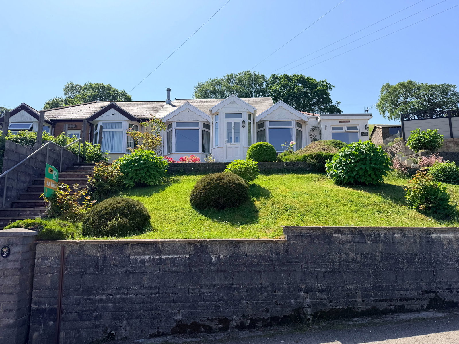 Bungalow in Cwmfelin
