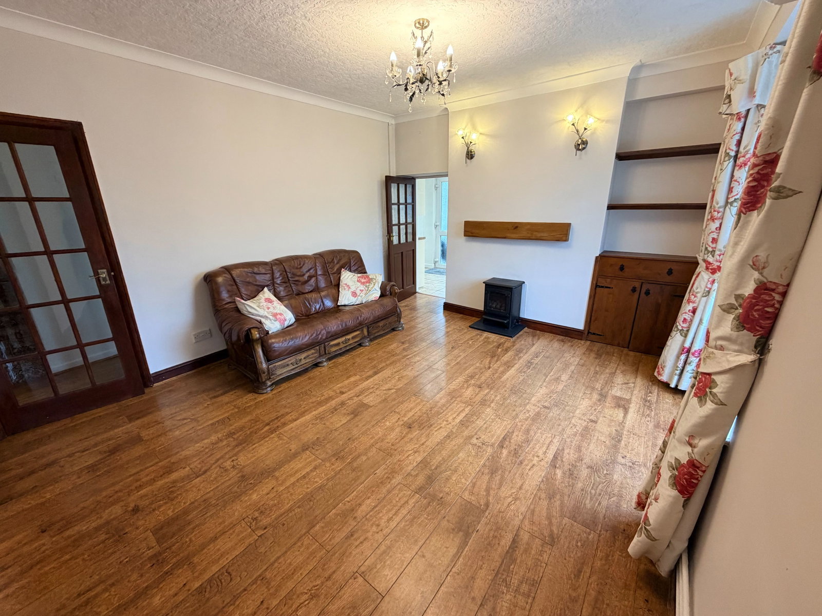 Bungalow in Cwmfelin