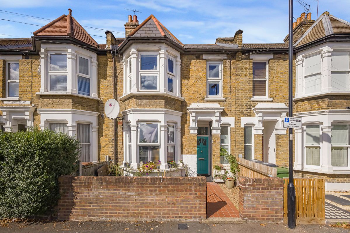 Maisonette for sale in London, Newport Road, Leyton, E10, 793 m²