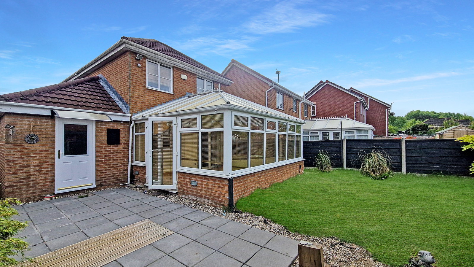 Detached House for sale in Manchester, Glenwood Close, Radcliffe M26 1UD