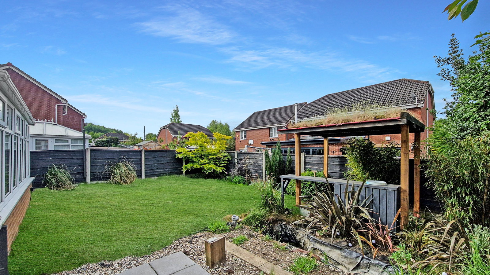 Detached House for sale in Manchester, Glenwood Close, Radcliffe M26 1UD