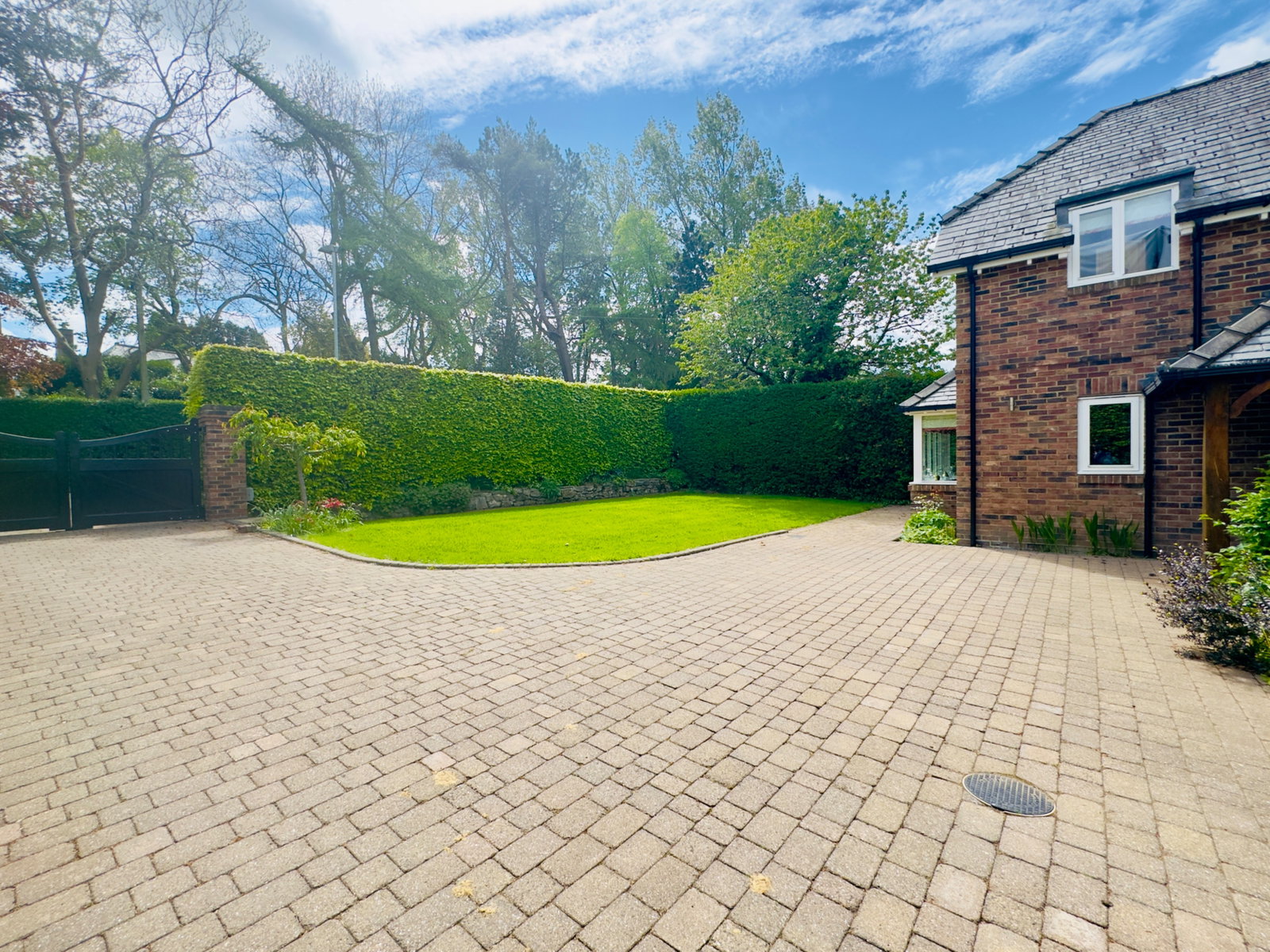 Detached House in Newcastle Upon Tyne