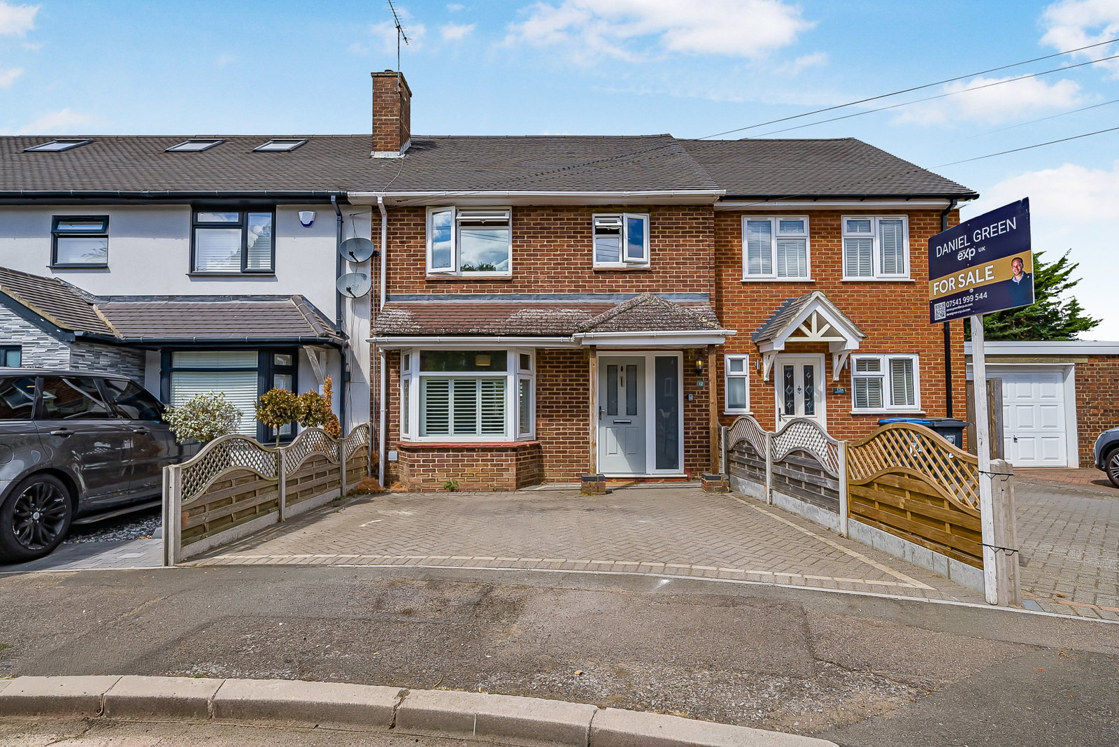 Terraced House for sale in Hemel Hempstead, Seymour Crescent, Adeyfield, Hemel Hempstead, HP2, 1061 m²
