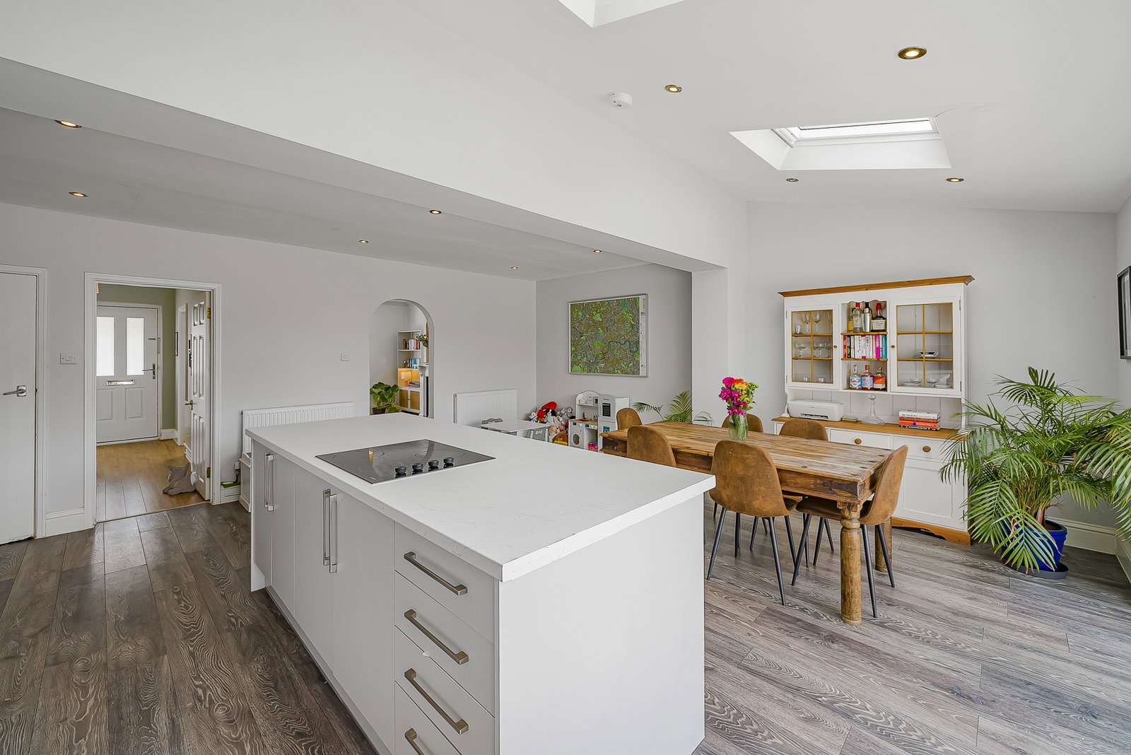 Terraced House for sale in Hemel Hempstead, Seymour Crescent, Adeyfield, Hemel Hempstead, HP2, 1061 m²