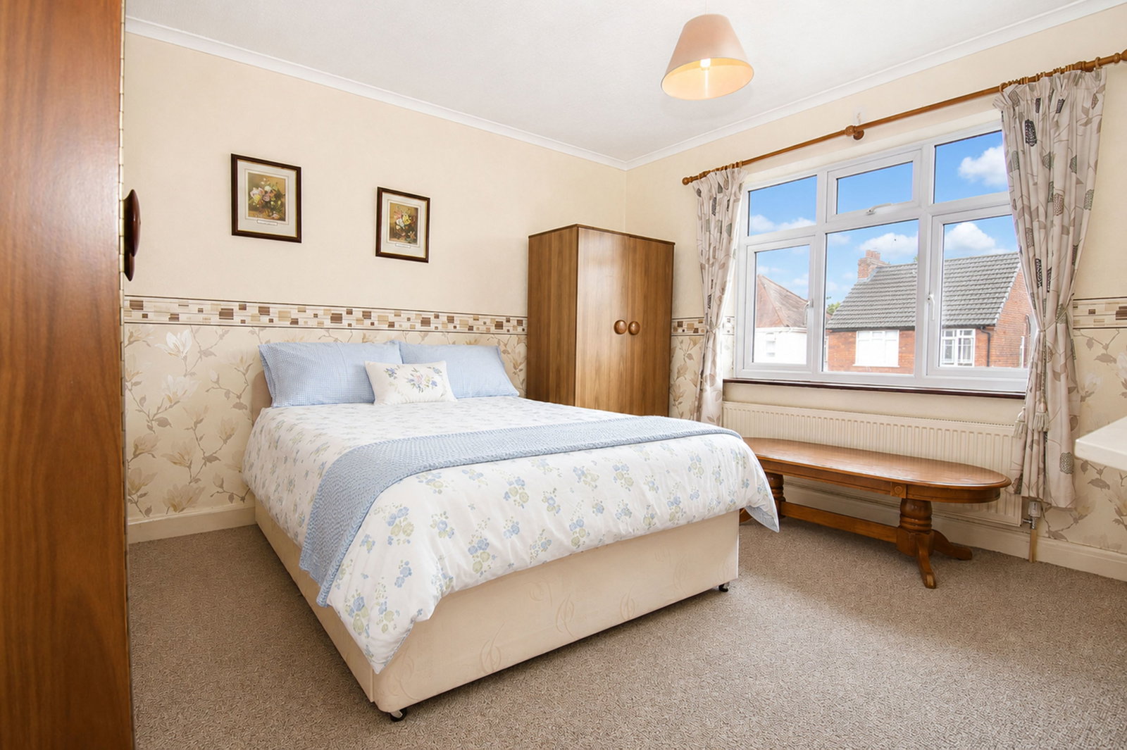 Semi Detached House in Kingswinford