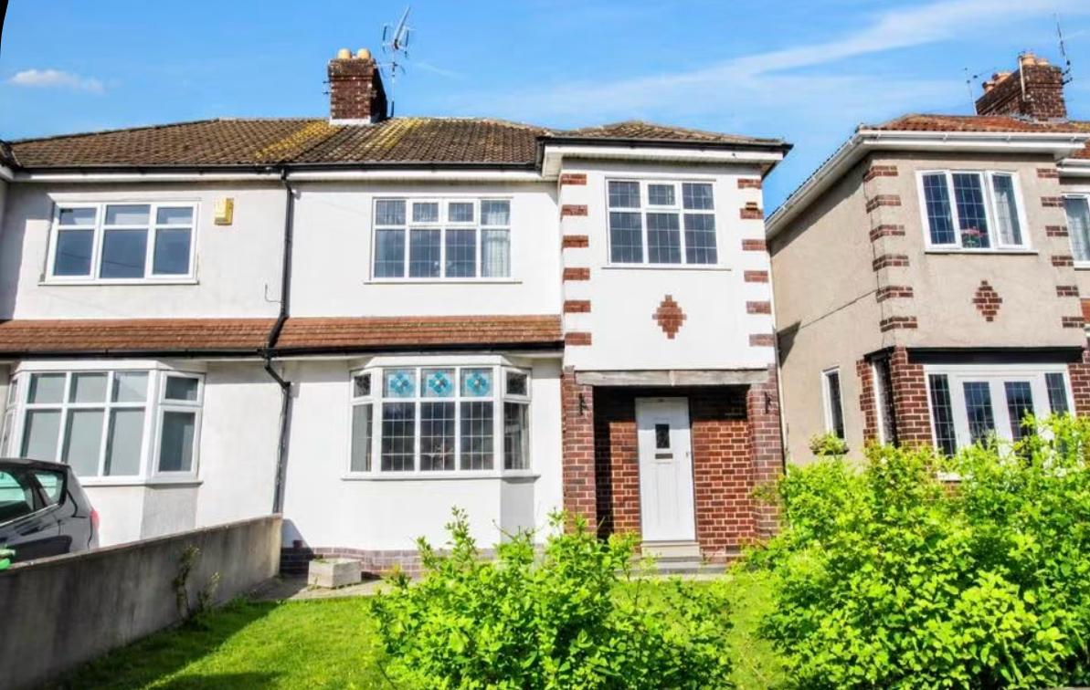 Semi Detached House in Bristol