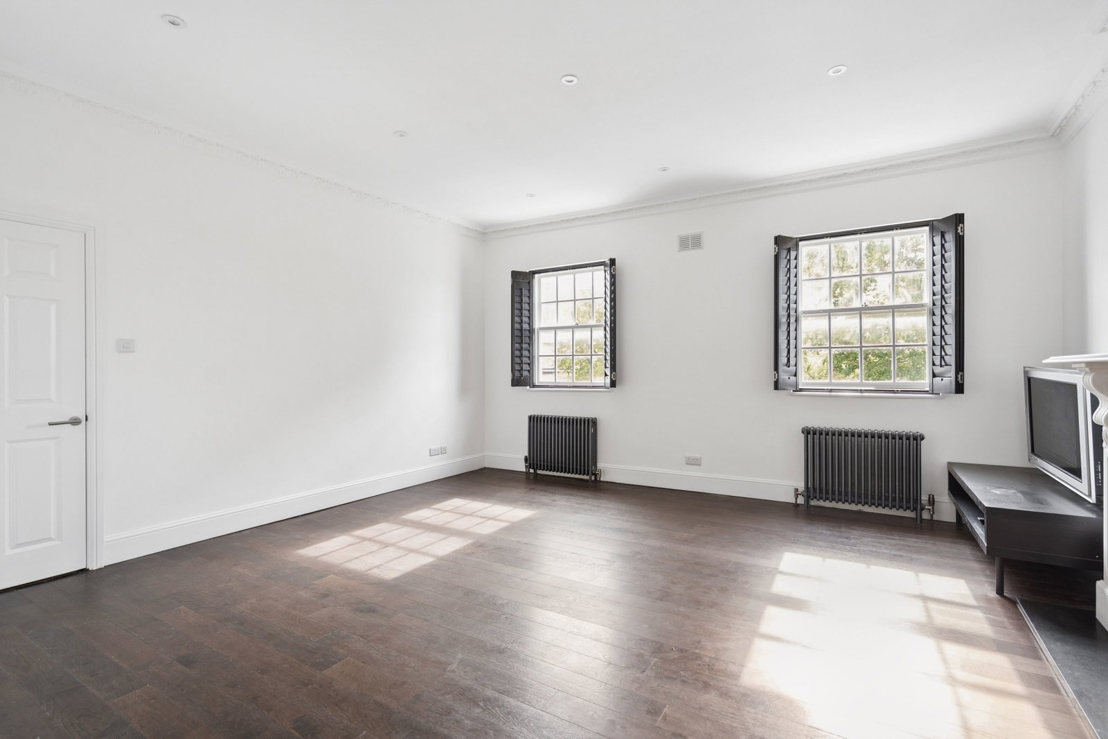 Flat for sale in London, Priory Road, London, NW6 4SG, 874 m²