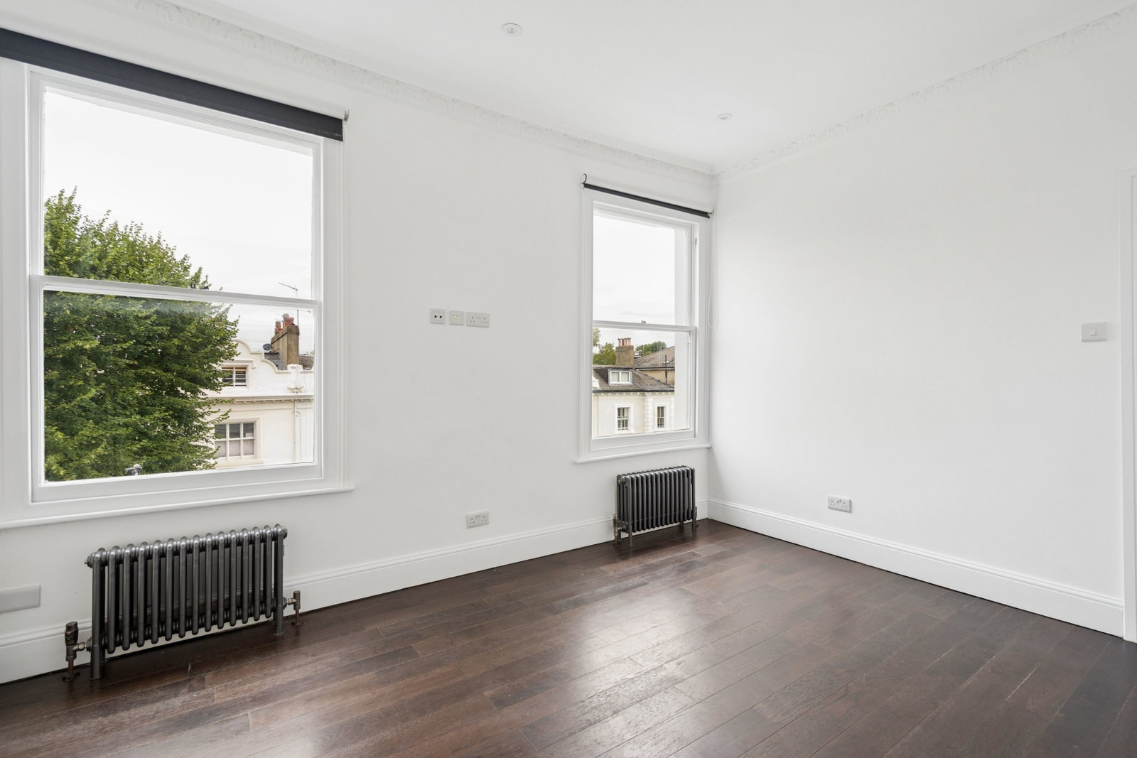 Flat for sale in London, Priory Road, London, NW6 4SG, 874 m²