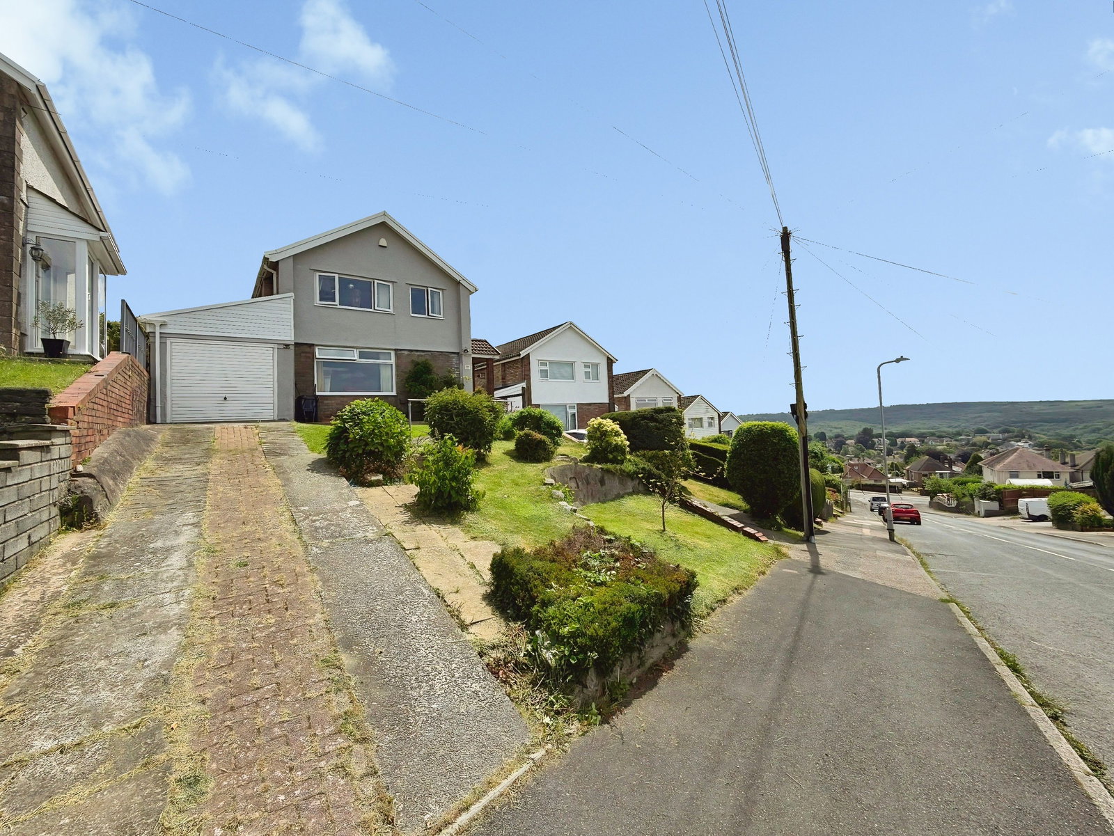 Detached House in Swansea