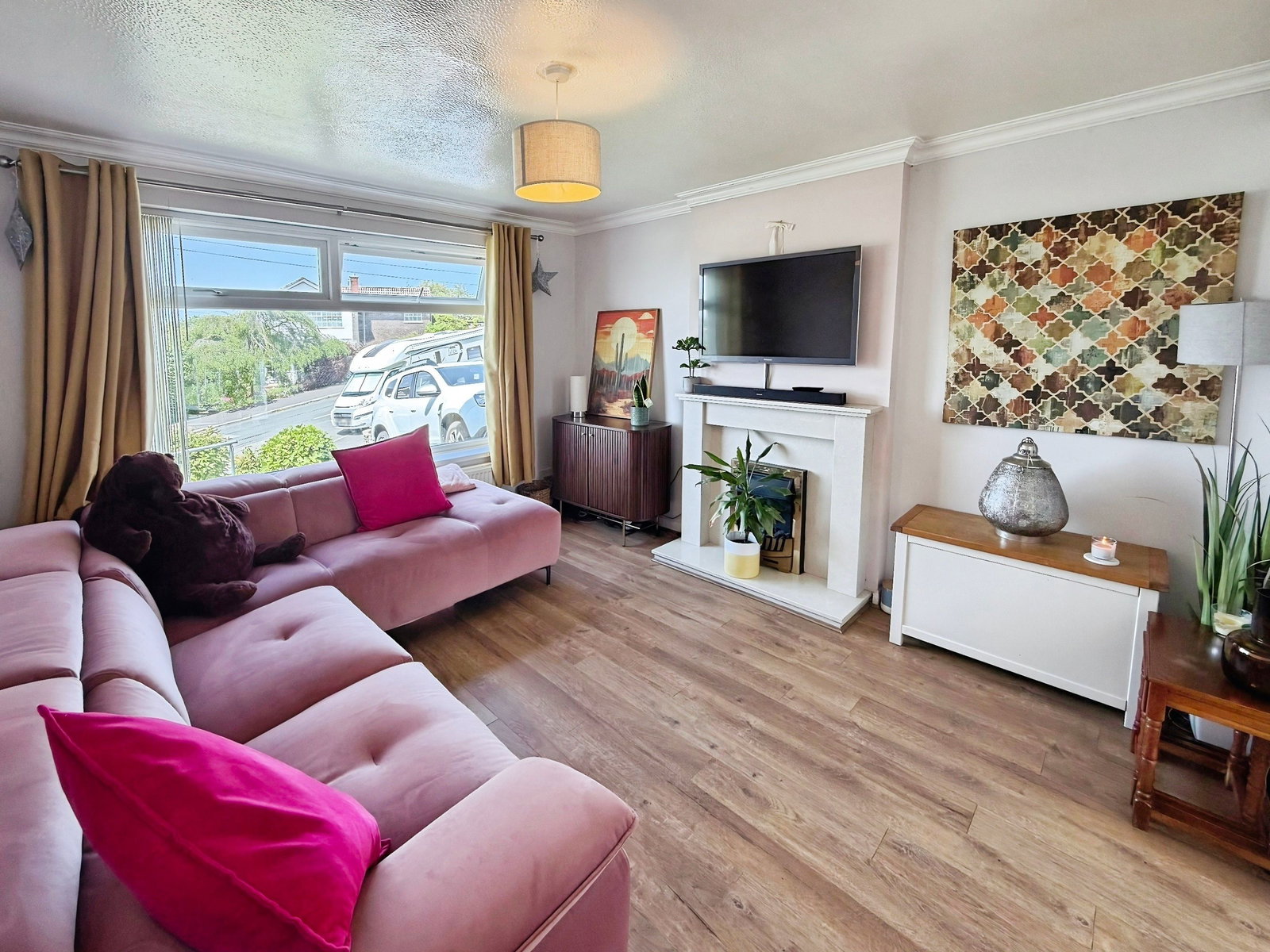 Detached House in Swansea