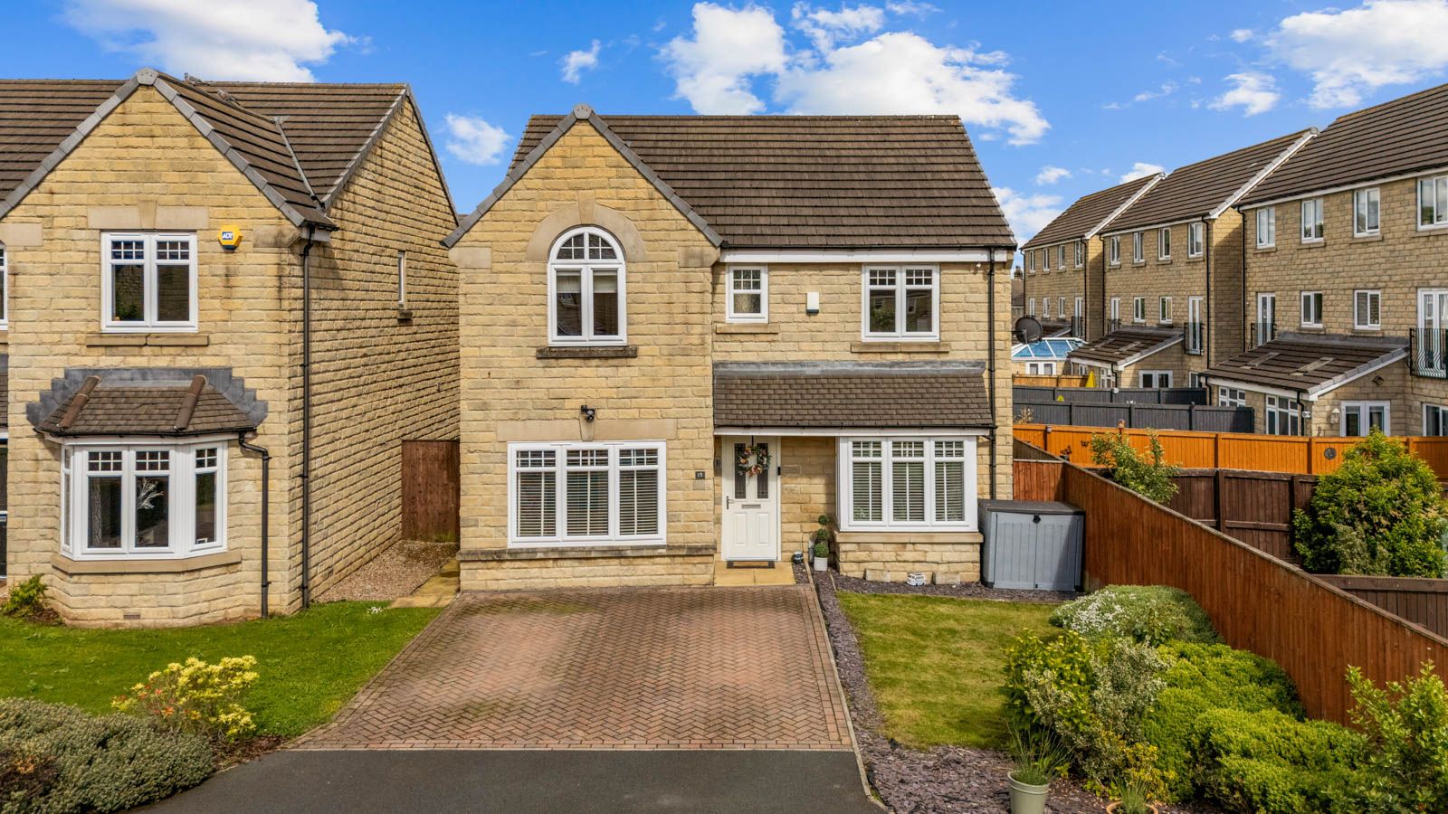 Detached House in Liversedge